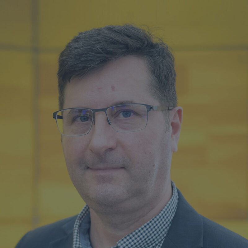 cover story economistul radu dudau 2021 - romania eficienta