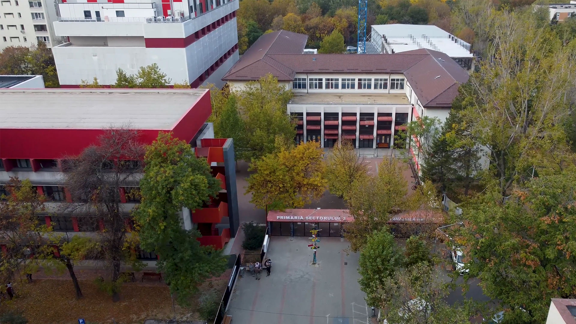 Spectacol educativ plin de energie și culoare la Școala 195 din București