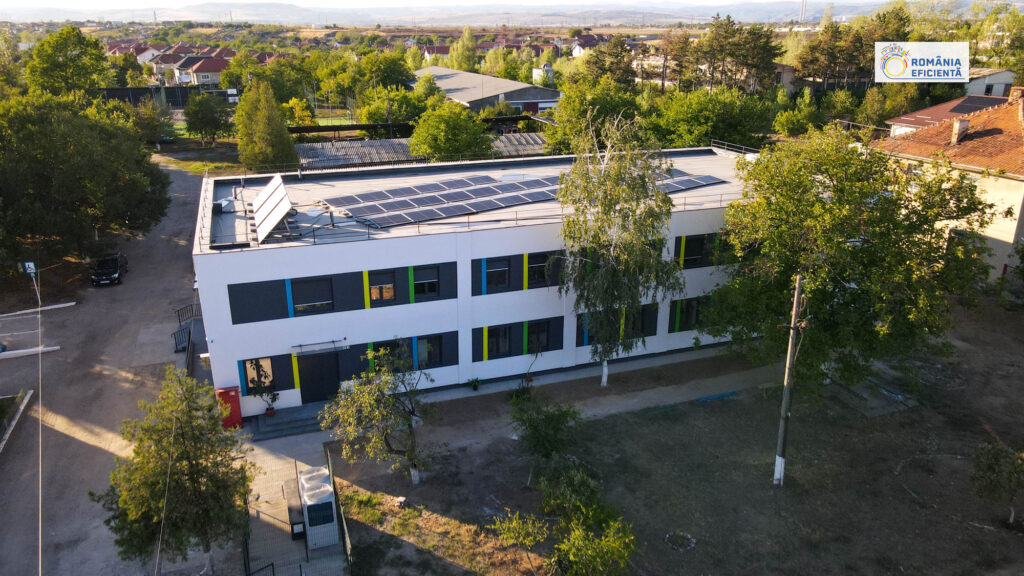 inaugurare after renovare scoala simian romania eficienta