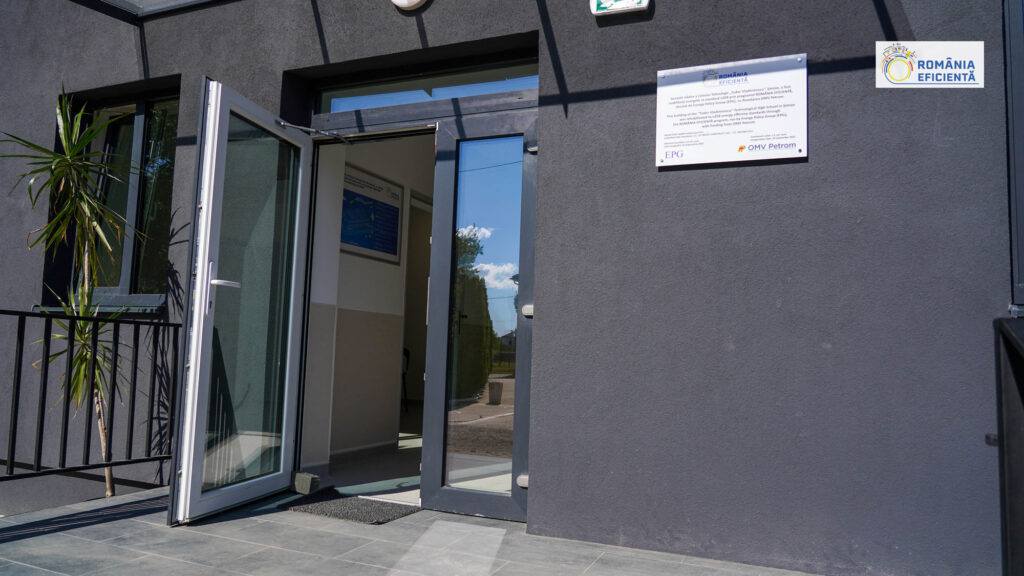 inaugurare after renovare scoala simian romania eficienta
