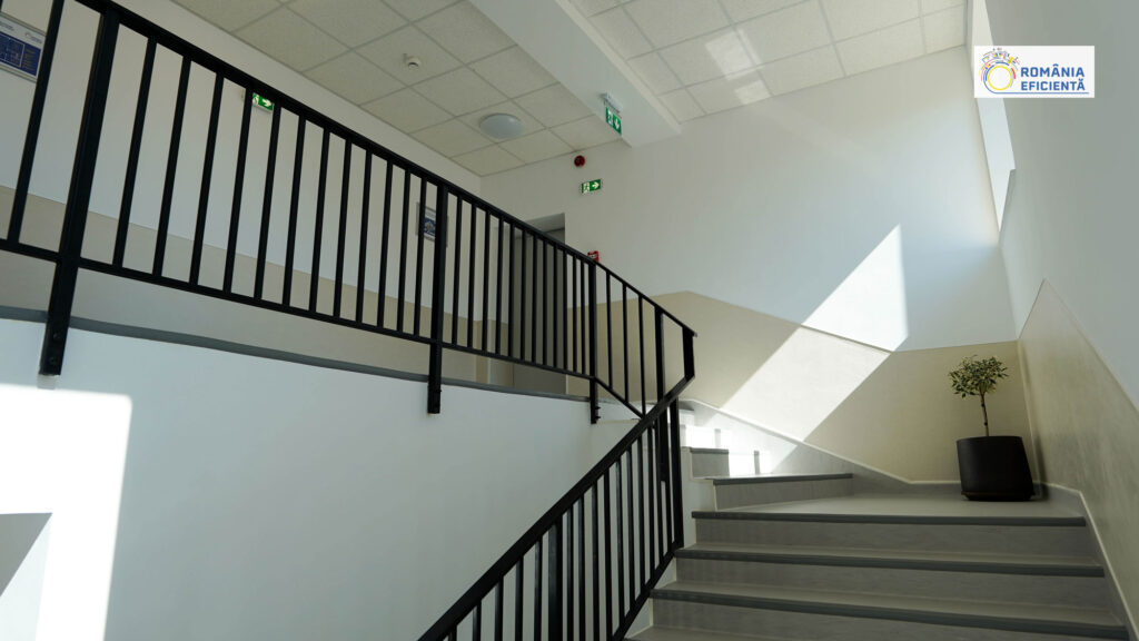 inaugurare after renovare scoala simian romania eficienta