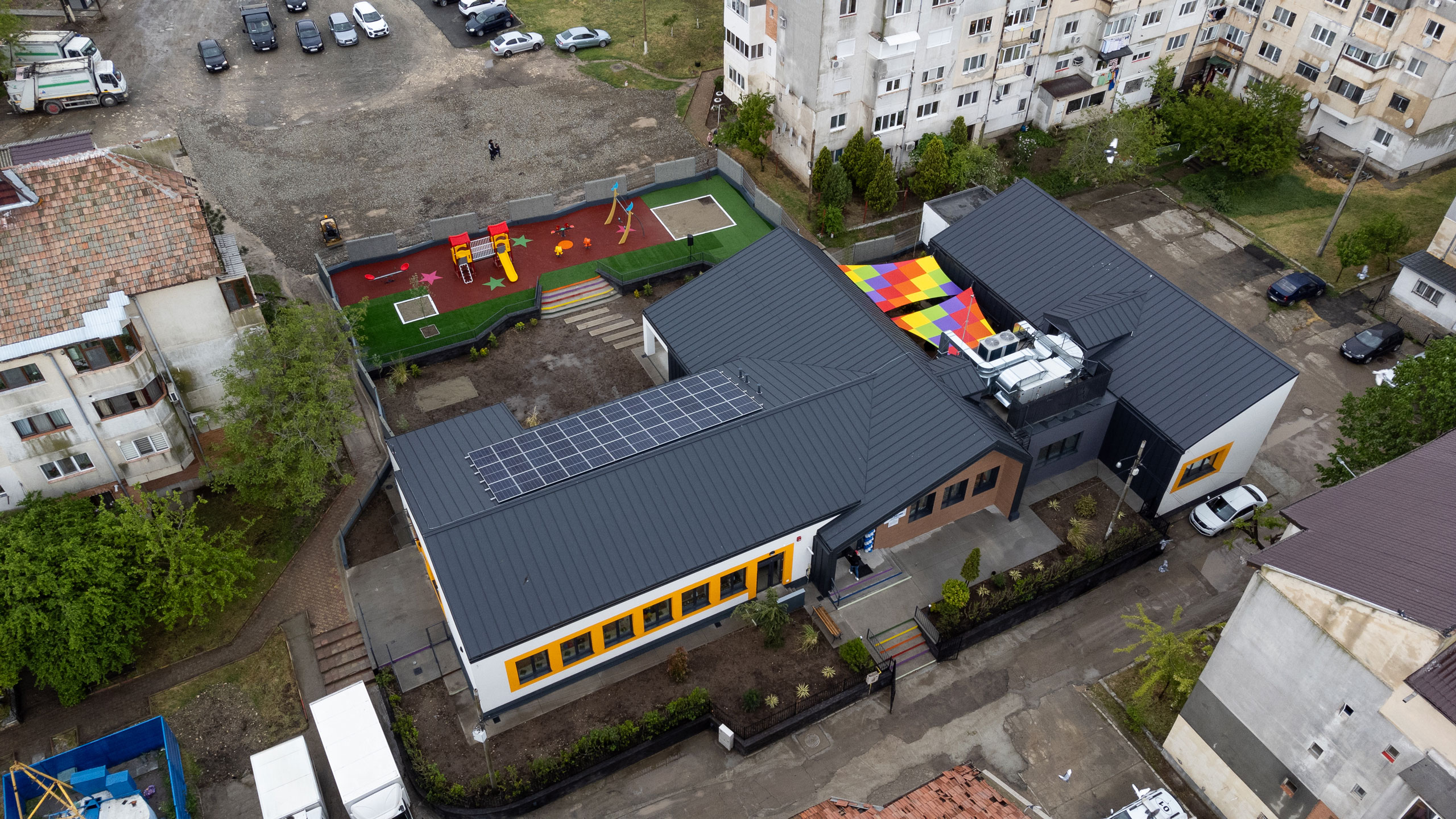 Drumul către școli verzi: investiții, educație și responsabilitate comună